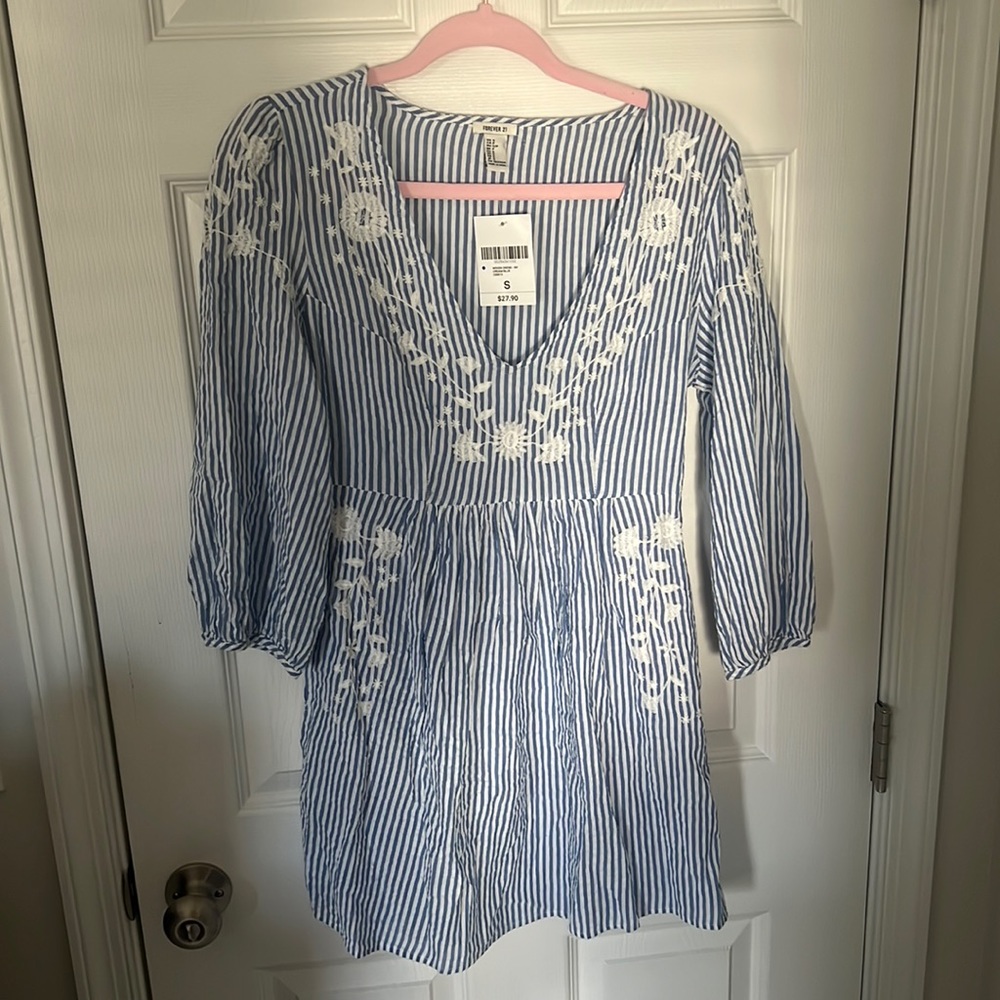 Forever 21 Cream and Blue Dress, size Small, BRAND NEW